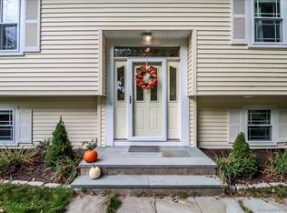 5 Brookwood Dr, Newtown, CT 06470