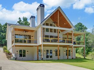 672 Tugaloo Heights Cir, Lavonia, GA 30553