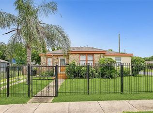 3203 Holly Grove St, New Orleans, LA 70118