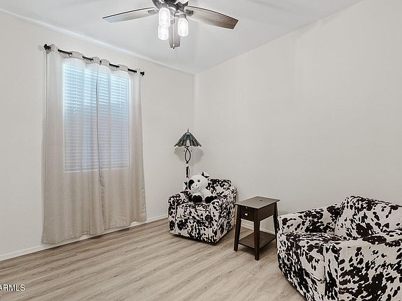 5th image of 22511 E SILVER CREEK Lane