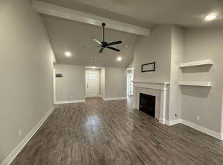 220 Palm St, Centerton, AR 72719