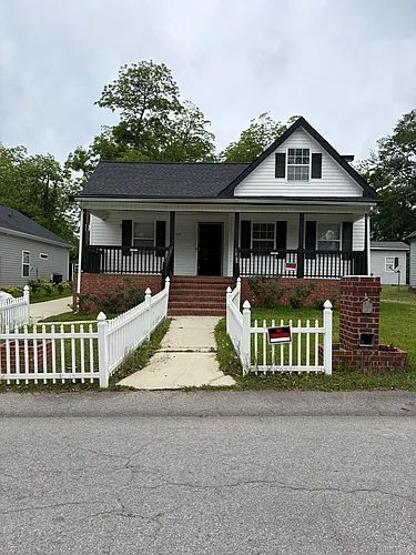 251 Union St NE Photo 1