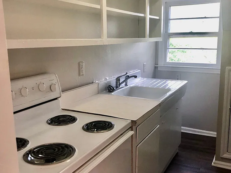 49 Broad St #5 — Photo 3