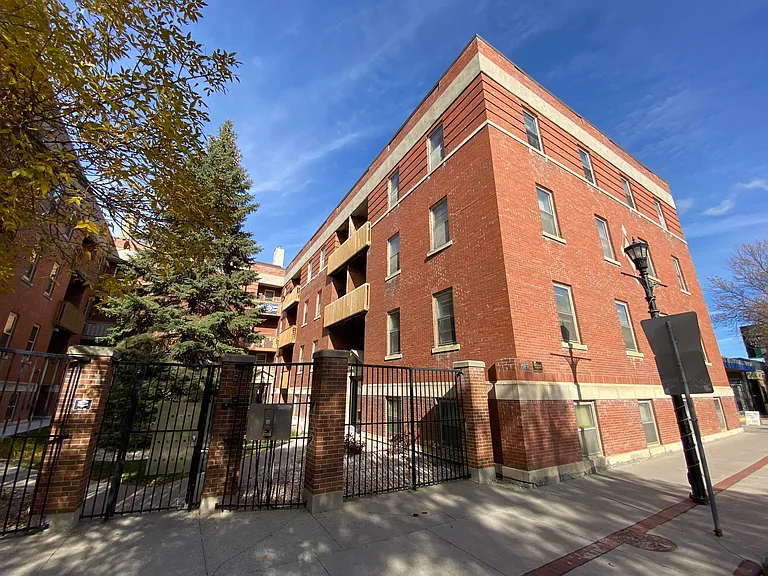 915 Corydon Ave #3B — Photo 6