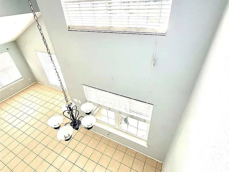 7402 Alegria Dr — Photo 11