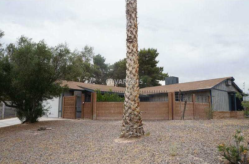 1st image of 4540 Valley Dr