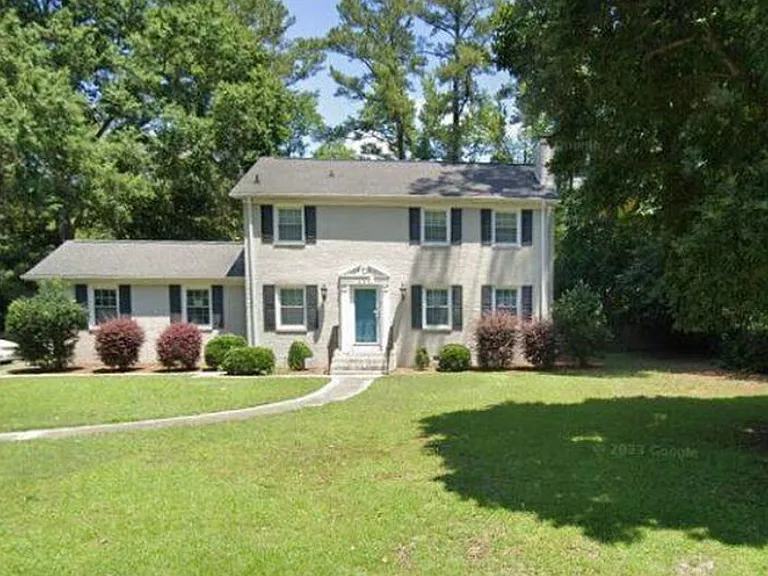 201 Westhaven Rd — Photo 1