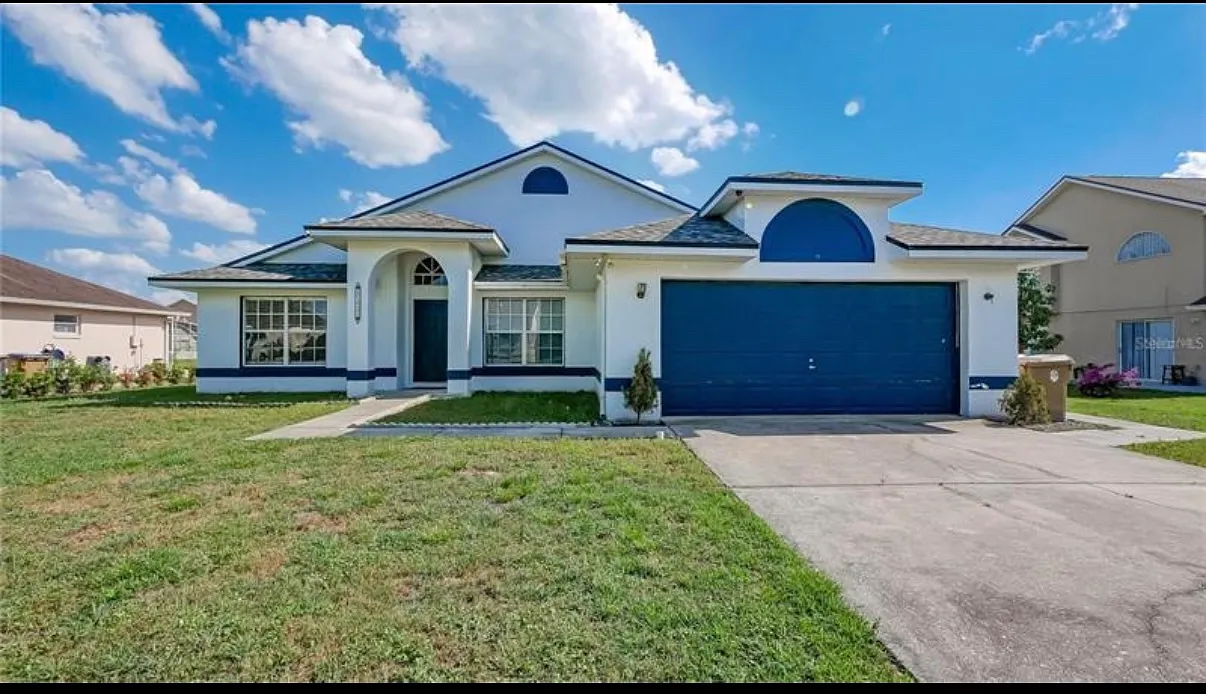 4 bed, 1403 sqft, $2,650 — Photo 1