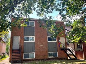 389 E 13th Ave, Columbus, OH