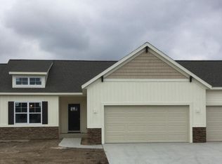 6741 Bradenwood Dr, Hudsonville, MI 49426