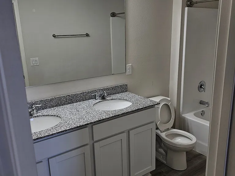 318 Post Oak Dr — Photo 13