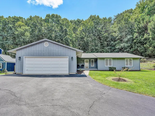 180 Forest Dr, Salem, VA 24153