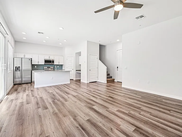 Baseline on 16 — Photo 35