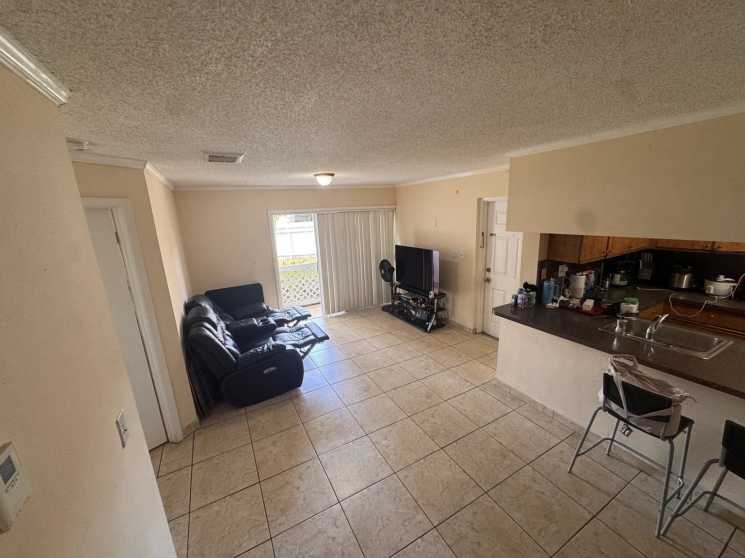 1 bed, 632 sqft, $2,050 — Photo 1