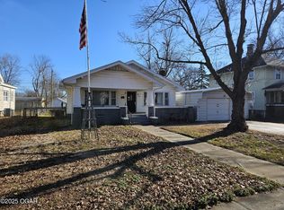 813 Frisco Ave, Monett, MO 65708