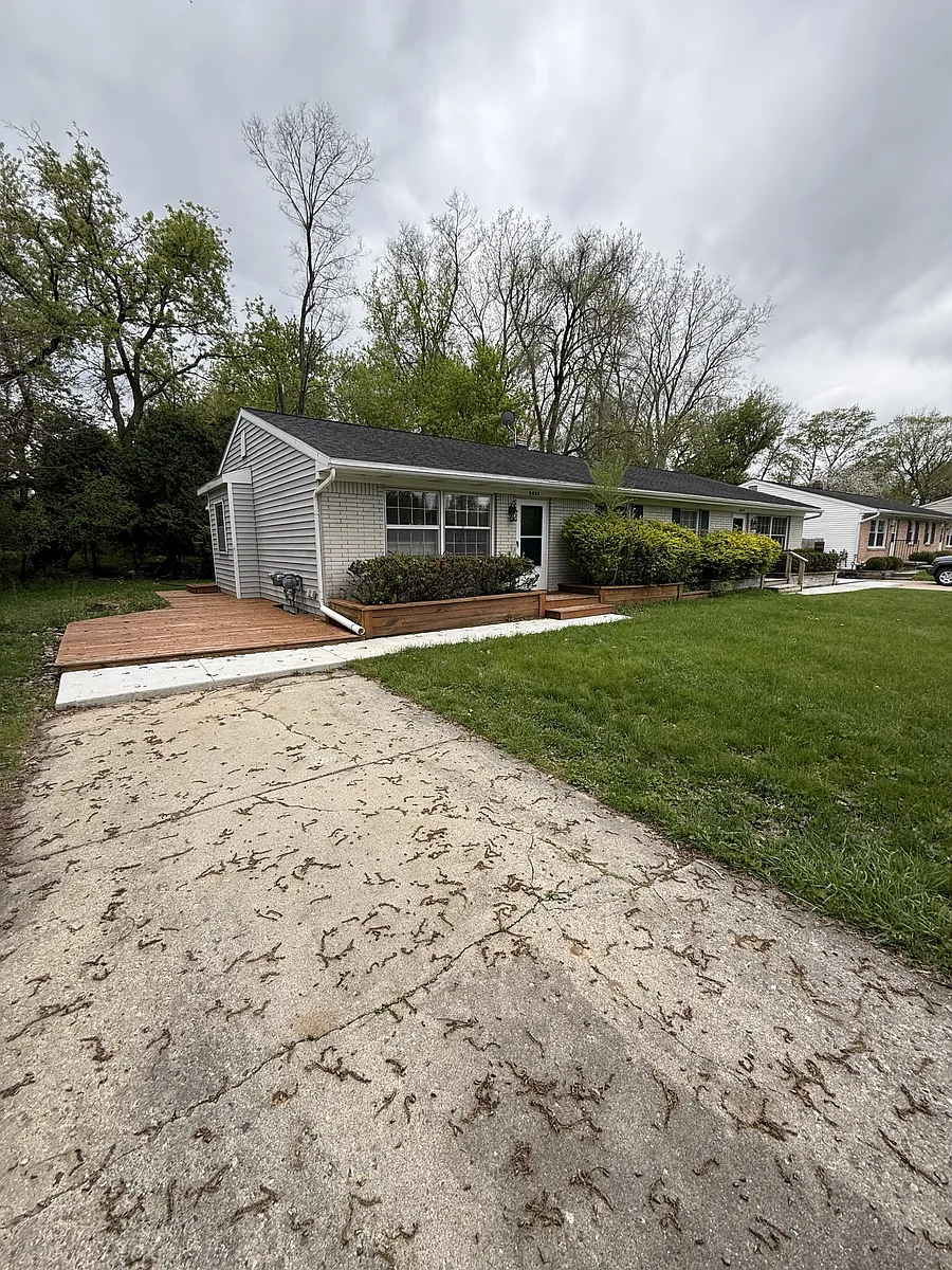 Building Photo - 2637 Mansfield Dr #2637