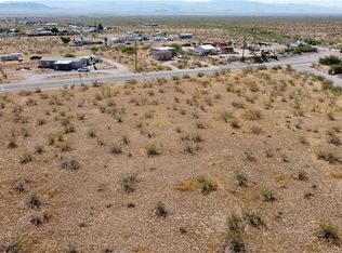 16 S Estrella Rd, Golden Valley, AZ 86413