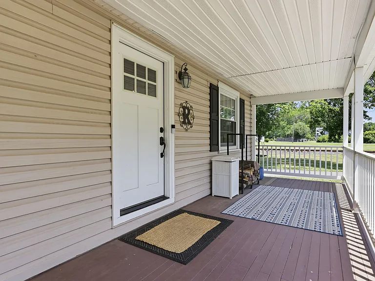 1682 Creek Rd — Photo 5