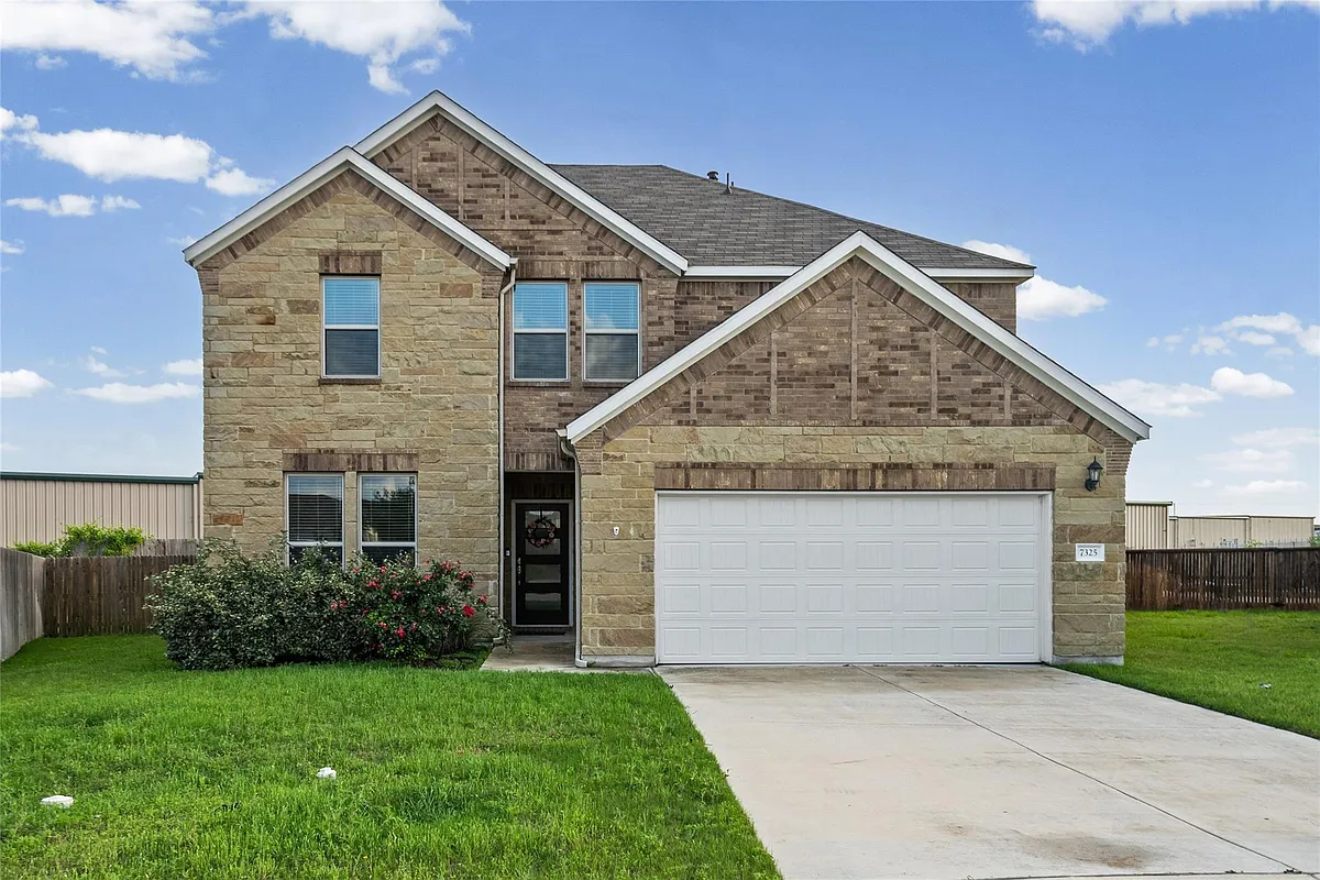 Building Photo - 7325 Loggia Pl