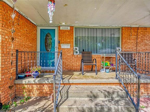 2nd image of 506 Dee Ann Dr