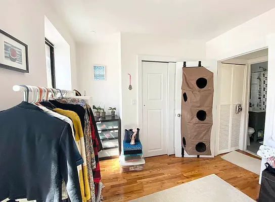 Rented by EastMount Realty LLC | media 21