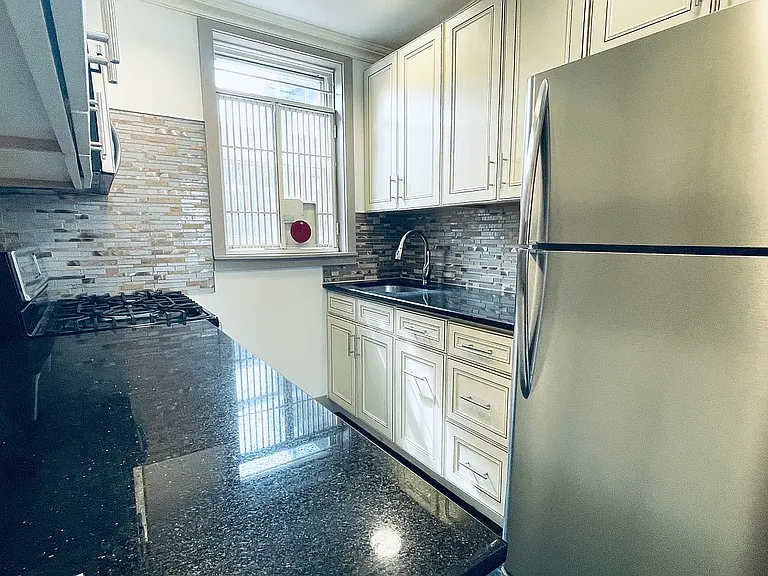 40 Troutman St #2 — Photo 1