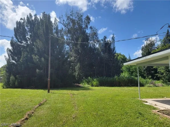 3840 Edgewood Ave, Fort Myers, FL 33916