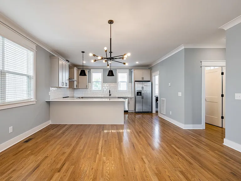 530 Edwin St #10 — Photo 14