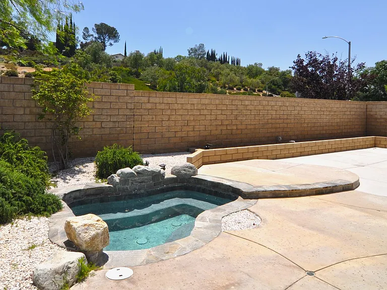 19608 Alyssa Dr — Photo 27