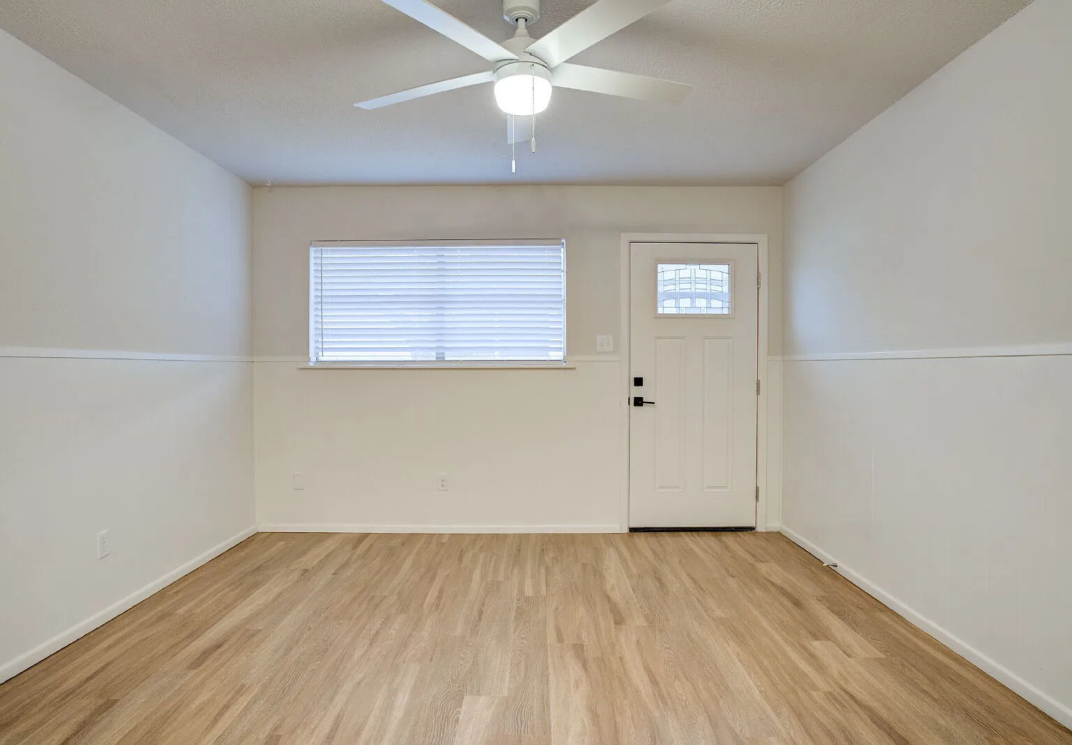 2 bed, 1.0 bath, 1000 sqft, $950 — Photo 3