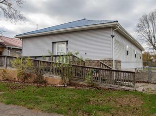 209 N Division St, Du Quoin, IL 62832
