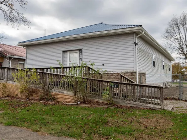 209 N Division St, Du Quoin, IL 62832