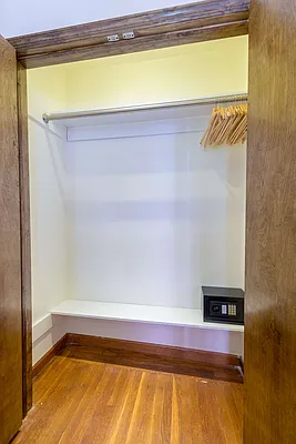 Rented by Townhouse Apartments | media 18