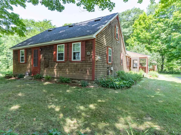 25 Hot Hole Pond Road, Concord, NH 03301