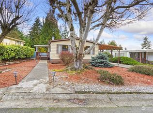 19626 Hollyhills Dr NE, Bothell, WA 98011