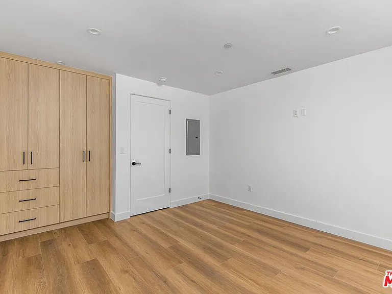 4301 N Tujunga Ave — Photo 5