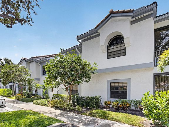 3rd image of 5418 Firenze Drive #C