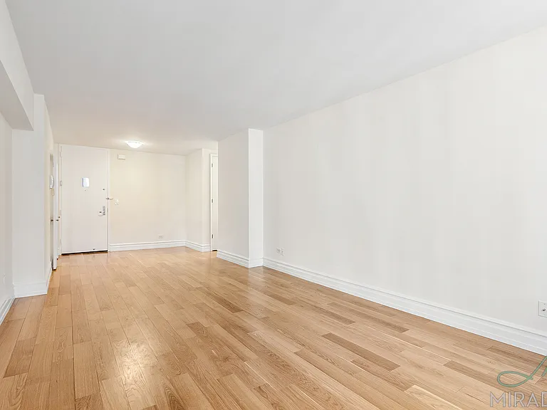 145 W 67th St #9J — Photo 4