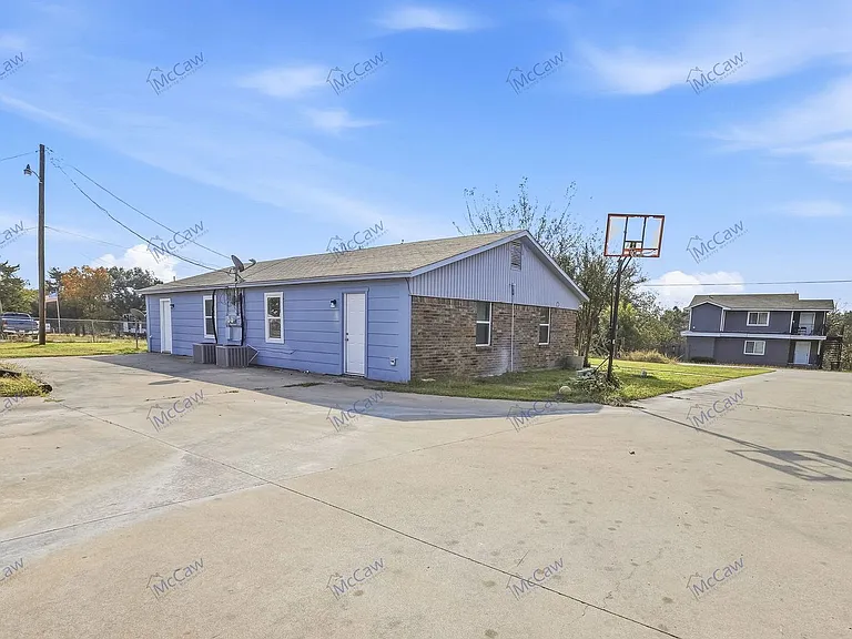217 Joyce St #B — Photo 18