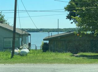 7074 Darling St, Azle, TX 76020