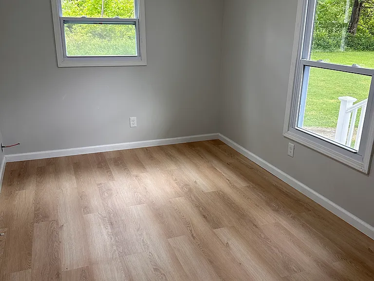 93 Oakcrest Rd — Photo 3