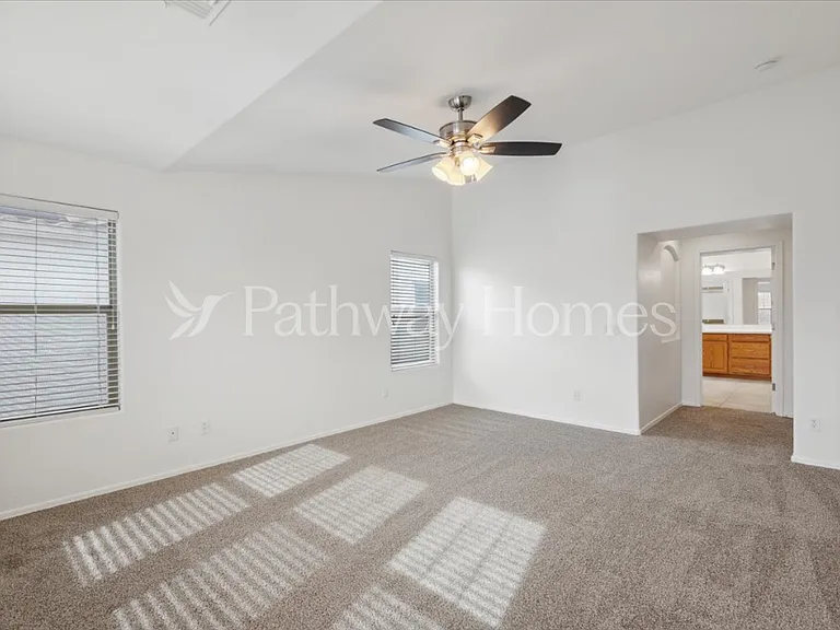 17762 W Watson Ln — Photo 14