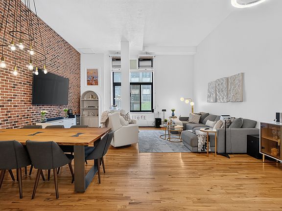 3rd image of 372 5th Ave #2L