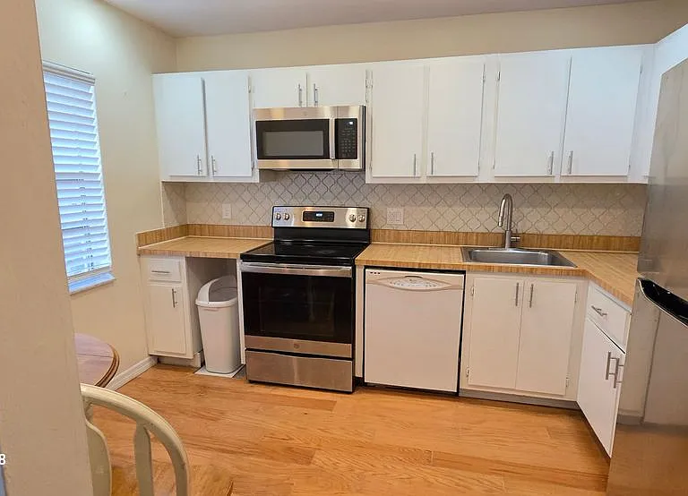 21810 Cypress Cir #B — Photo 21