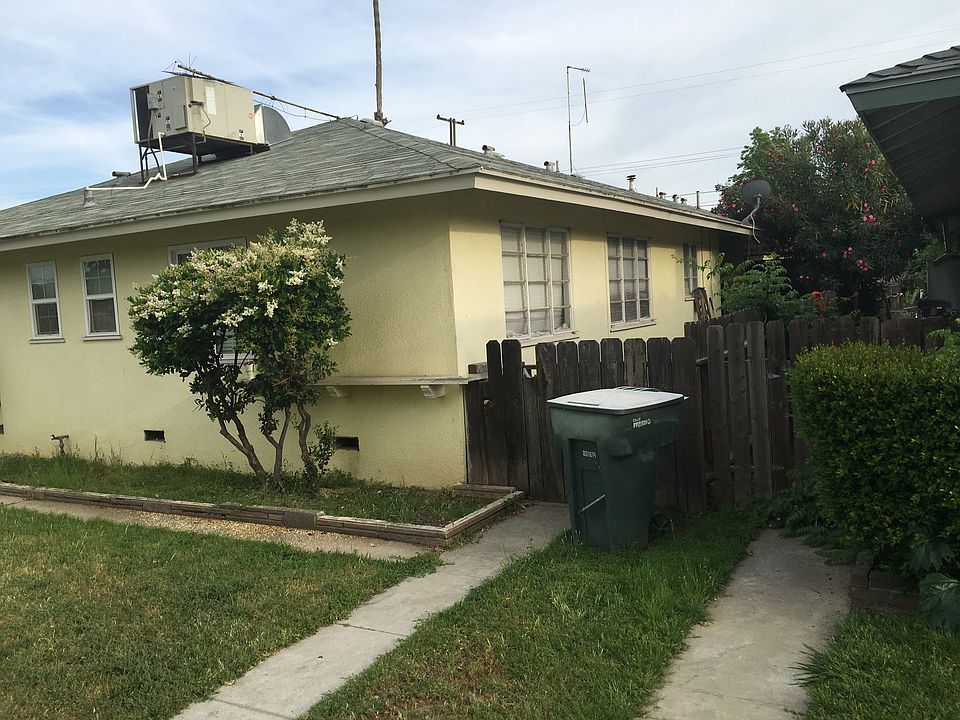 2nd image of 3030 E Princeton Ave