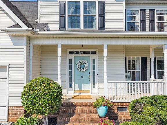 2nd image of 17 Hoptree Dr
