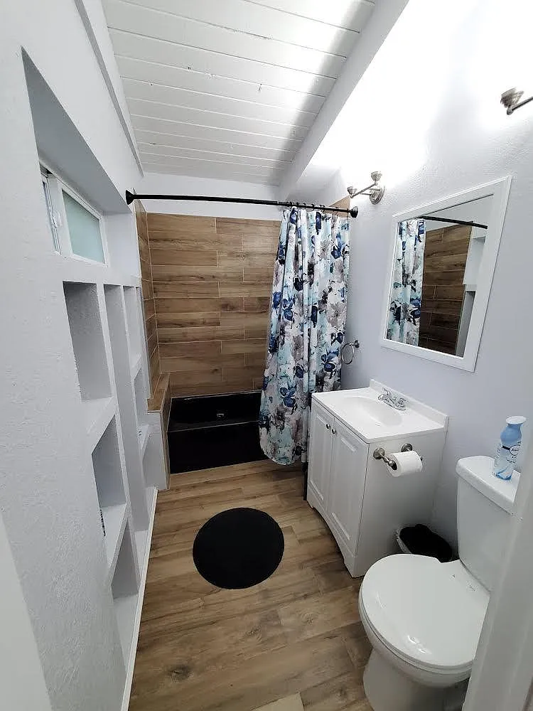 4 bed, 2445 sqft, $4,000 — Photo 3