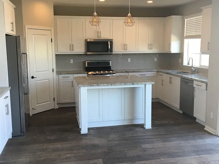16353 Veridian Cir — Photo 6
