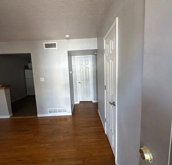 1403 Tennessee St #9 — Photo 3