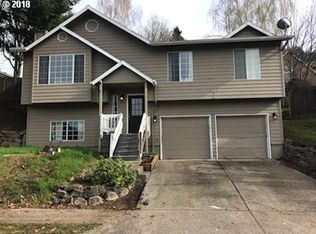 916 SW 4th St, Gresham, OR 97080